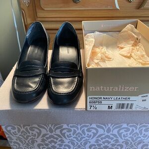 Navy blue leather Penny Loafer detailing on stacked  pump - Naturalizer Honor